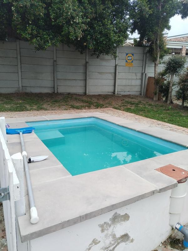 To Let 3 Bedroom Property for Rent in Onrus Western Cape